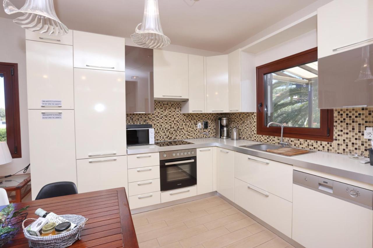 K-Home Villa, Your Enchanting Getaway เปฟโกโฮรี ภายนอก รูปภาพ